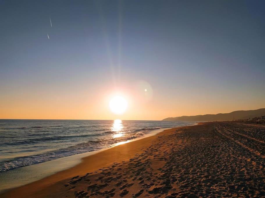 Sea Of Rome - Holiday Home Lido di Ostia Bagian luar foto