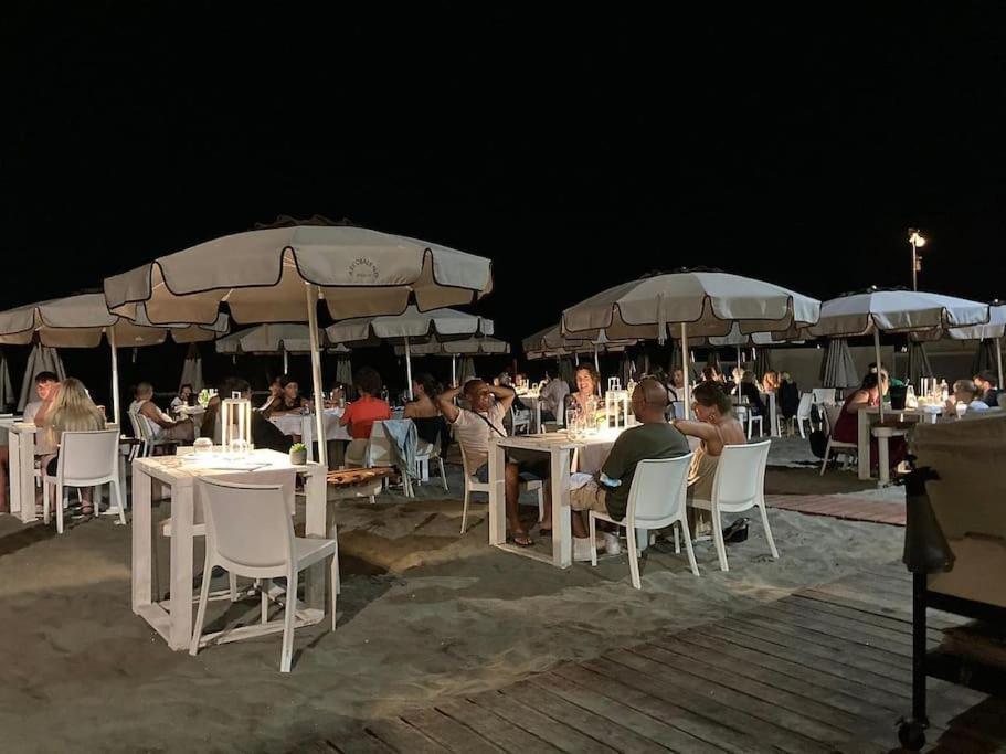 Sea Of Rome - Holiday Home Lido di Ostia Bagian luar foto