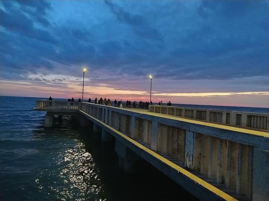 Sea Of Rome - Holiday Home Lido di Ostia Bagian luar foto