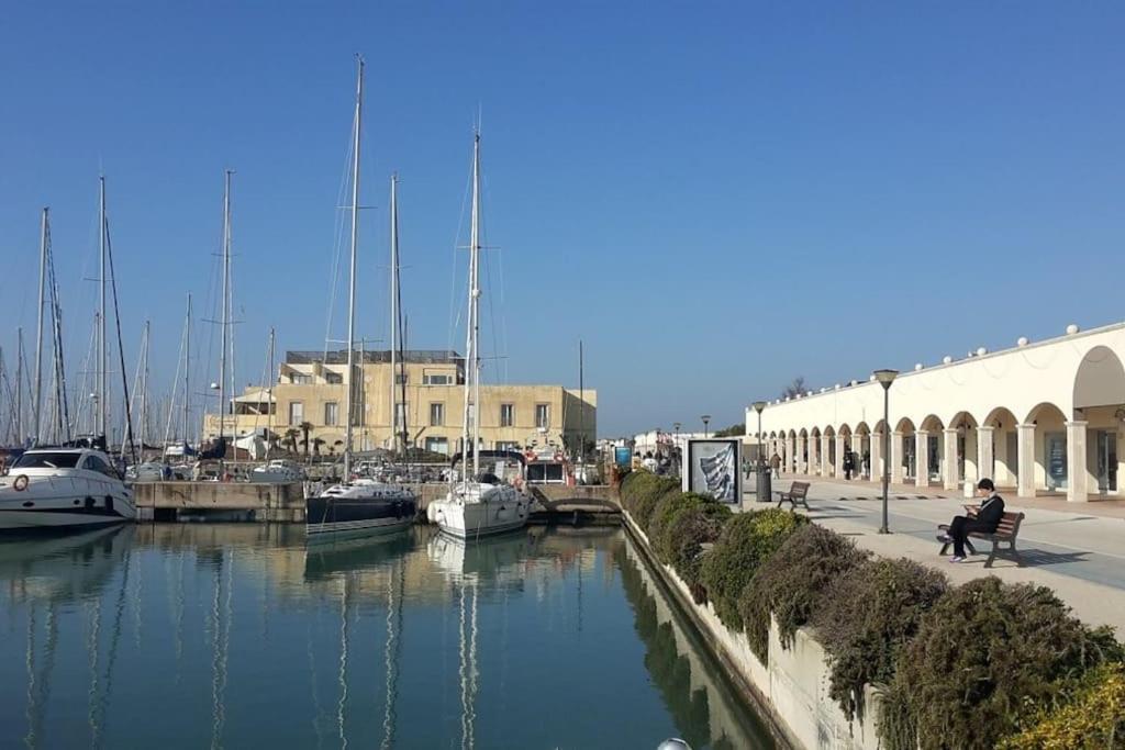 Sea Of Rome - Holiday Home Lido di Ostia Bagian luar foto